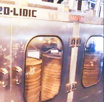 200L Fully Automatic Bitumen/Asphalt Heat Tracing Hot Liquid Filling Machine Line 4 Nozzles Electric Drum Engine Motor Chemical